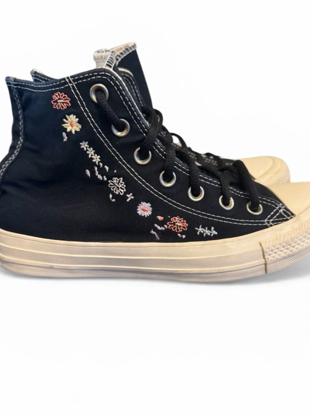 Converse all stars black embroidered flowers  hi top sneakers tennis shoes 7.5